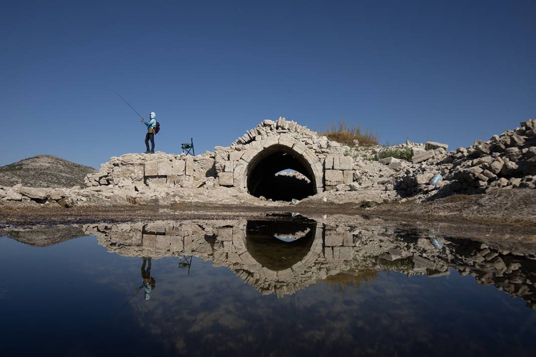 Sular çekilince ortaya çıktı! Tam 822 yıllık Selçuklu hanı 5